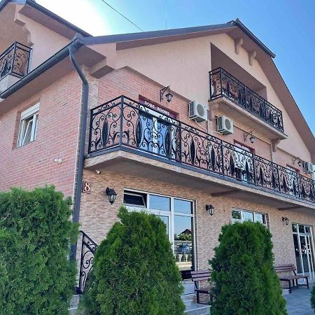 As Club Bed & Breakfast Beograd Bagian luar foto