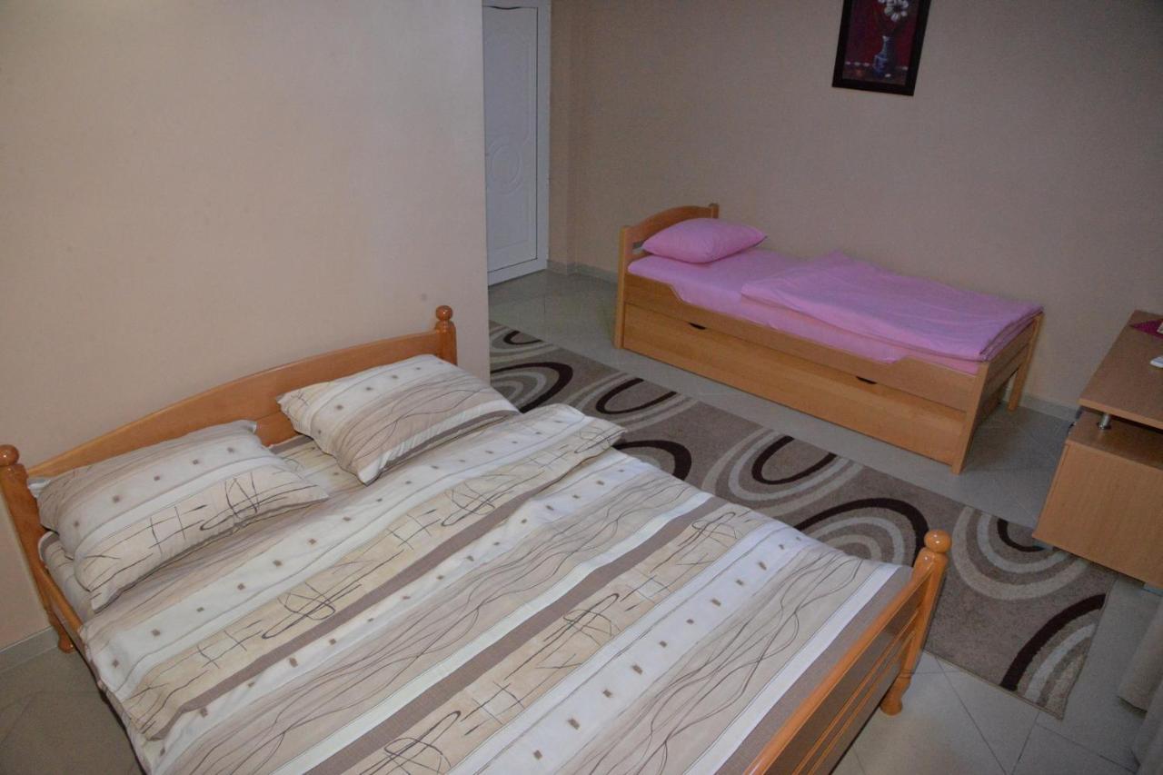 As Club Bed & Breakfast Beograd Bagian luar foto